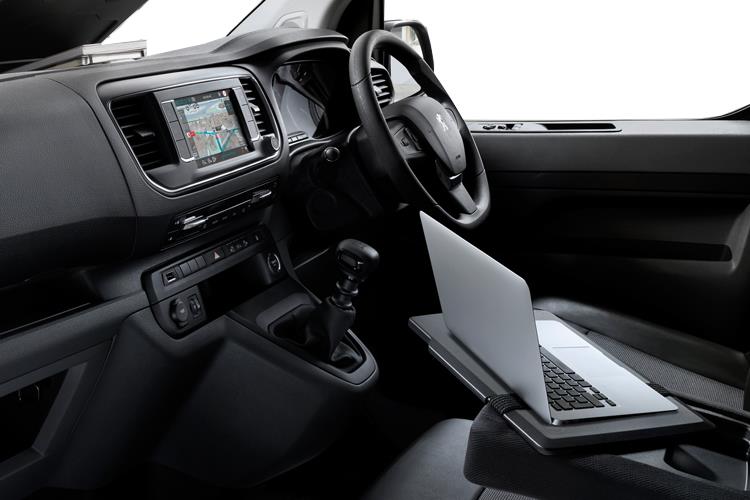 3979588 100kW 75kWh Asphalt Van Auto [11kW]